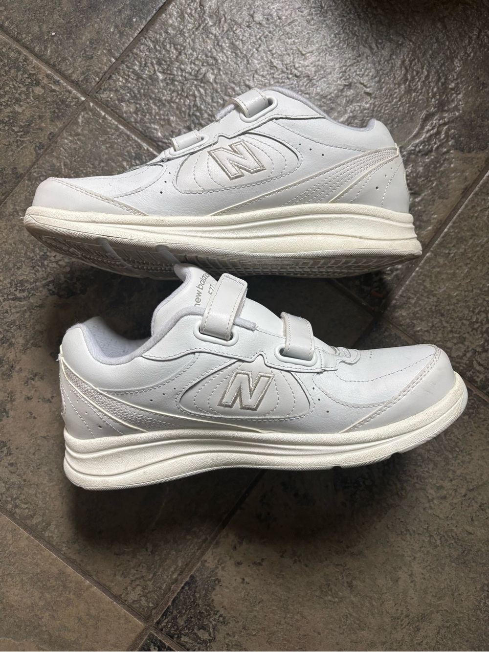 New Balance Men’s White Velcro Walking Shoes